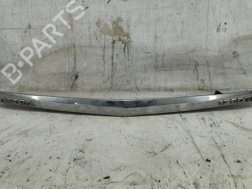 door-moulding-trim-opel-astra-h-a04-2004-2005-2006-2007-2008-2009-2010-2011-2012-2013-2014-35920872 main image