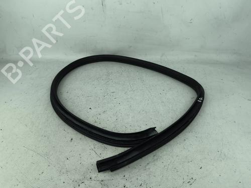 Gummiliste Gummiliste SUZUKI SWIFT III (MZ, EZ) 1.3 (RS413, ZC11S) (91 hp) 34695639 34695639