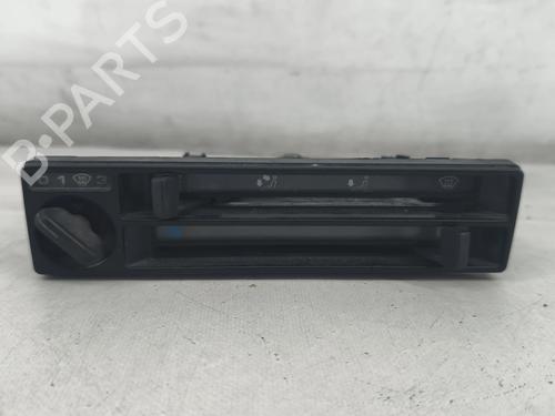 Used Climate control Climate control VW JETTA II (19E, 1G2, 165) 1.3 Cat (55 hp) 35932546 35932546