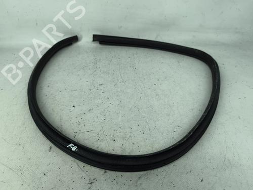 Gummiliste Gummiliste SUZUKI SWIFT III (MZ, EZ) 1.3 (RS413, ZC11S) (91 hp) 34695640 34695640