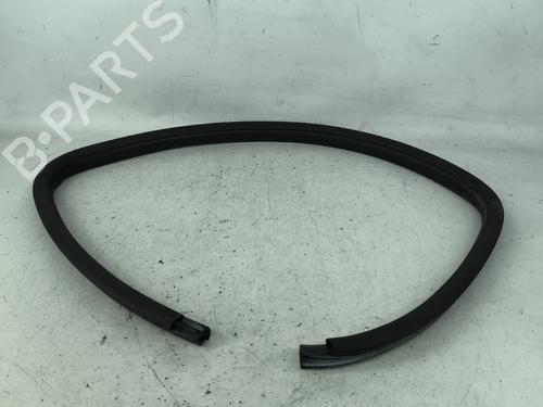 Gummiliste Gummiliste SUZUKI SWIFT III (MZ, EZ) 1.3 (RS413, ZC11S) (91 hp) 34695642 34695642