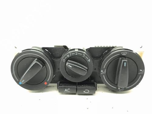 Used Climate control Climate control VW GOLF IV (1J1) 1.4 16V (75 hp) 34571395 34571395