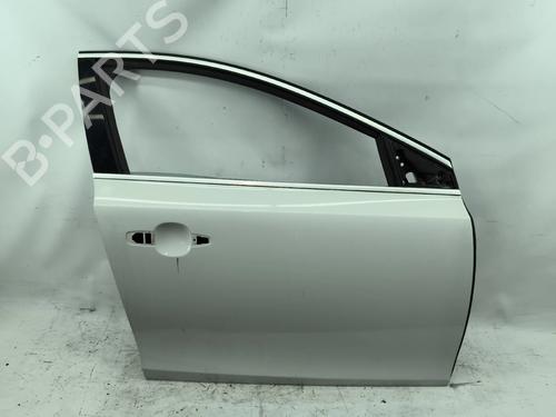 right-front-door-volvo-v40-hatchback-525-2012-2013-2014-2015-2016-2017-2018-2019-25786603 main image