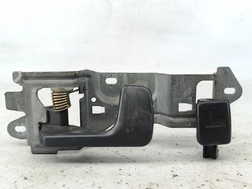 Maneta interior delantera izquierda Maneta interior delantera izquierda HONDA CIVIC VI Hatchback (EJ, EK) 1.4 i S (EJ9) (90 hp) 36072466 36072466