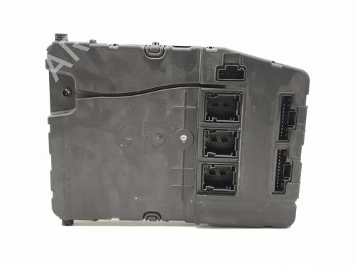 Used Fuse box Fuse box 36141499 36141499
