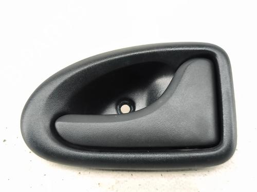 Højre bagtil invendig håndtag Højre bagtil invendig håndtag RENAULT MEGANE I Classic (LA0/1_) 1.4 (LA0E, LA0V) (75 hp) 36026342 36026342