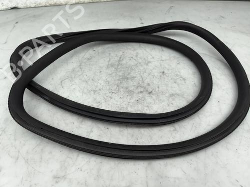 Used Rubber door seal Rubber door seal MERCEDES-BENZ CLA (C118) CLA 180 d (118.310) (116 hp) 36138420 36138420