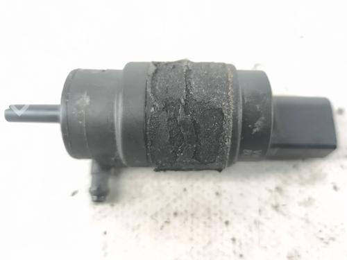 Used Washer pump Washer pump AUDI A4 B8 (8K2) 2.7 TDI (190 hp) 35901896 35901896