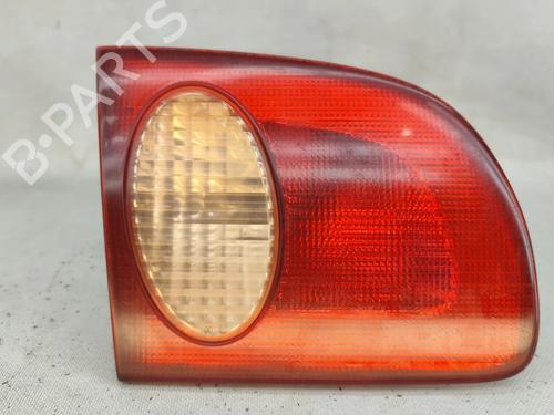 Venstre baglygte bagklap Venstre baglygte bagklap TOYOTA COROLLA (_E11_) 1.4 (EE111_, EE111R) (86 hp) 36388499 36388499