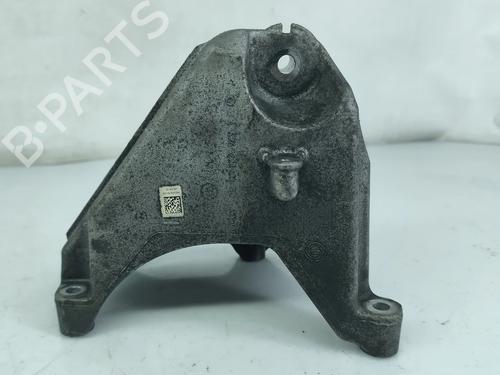 Used Engine mount Engine mount MERCEDES-BENZ C-CLASS T-Model (S205) C 200 BlueTEC / d (205.237) (136 hp) 36639979 36639979