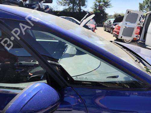front-right-quarter-glass-citroen-c4-picasso-ii-2013-36755734 main image