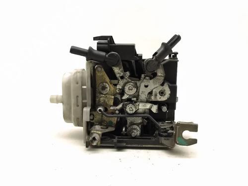 front-left-lock-audi-a4-b5-8d2-1994-1995-1996-1997-1998-1999-2000-2001-36778730 main image