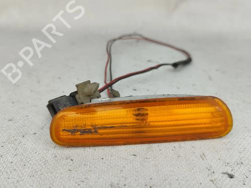 Used Right front indicator Right front indicator VOLVO S40 I (644) 1.9 DI (95 hp) 36872250 36872250