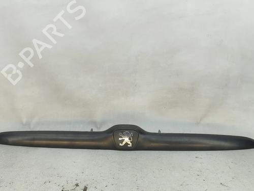 Used Door moulding trim Door moulding trim 36872262 36872262