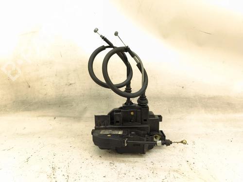 front-left-lock-hyundai-santa-fe-ii-cm-2005-2006-2007-2008-2009-2010-2011-2012-2013-2014-2015-36913690 main image