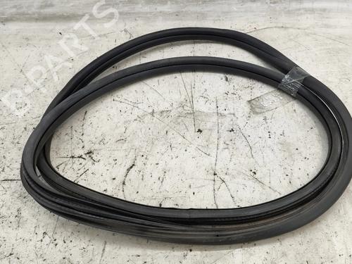 Rubber door seal CITROËN C4 CACTUS 1.6 BlueHDi 100 | BP37001448C142 - Image 2