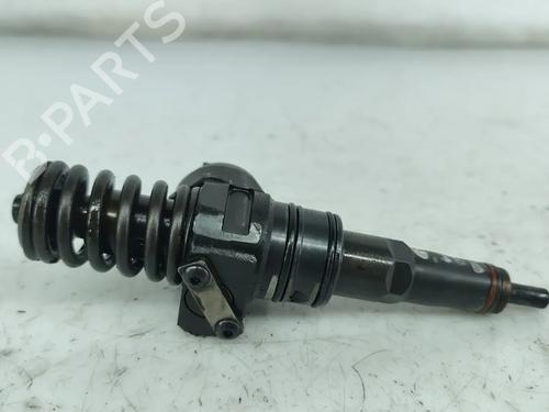 injector-vw-passat-b55-variant-3b6-2000-2001-2002-2003-2004-2005-37001550 main image