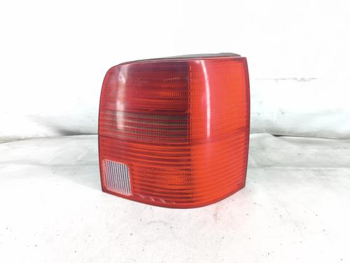 right-taillight-vw-passat-b5-variant-3b5-1997-1998-1999-2000-2001-37002238 main image