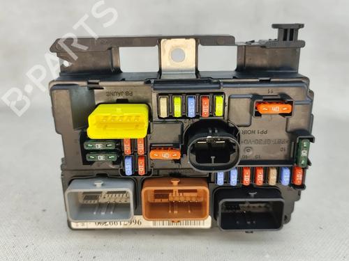 Used Fuse box Fuse box 37025767 37025767