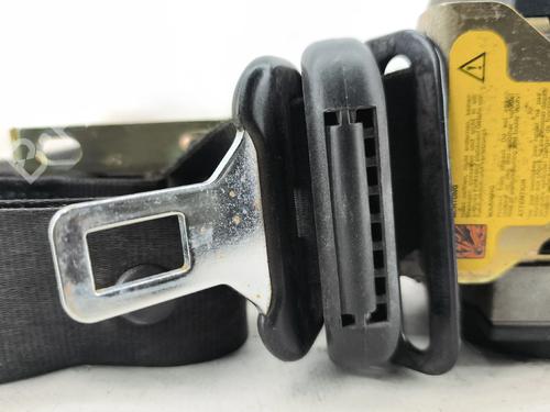 Front left seatbelt MAZDA 323 P V (BA) 1.3 16V | BP36778663I26 - Image 4