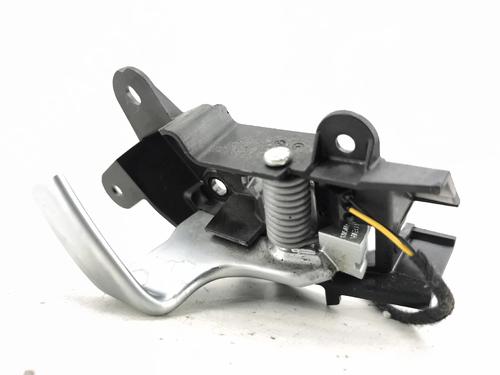 Front right interior door handle TESLA MODEL S (5YJS) 90D AWD | BP36889764I14 - Image 2
