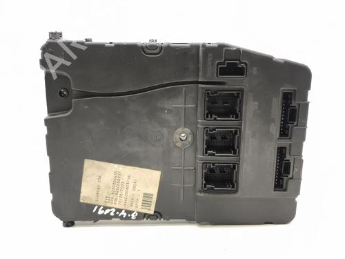 Used Fuse box Fuse box 37072373 37072373