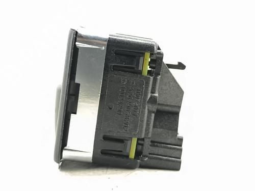 Right front window switch TESLA MODEL S (5YJS) 90D AWD | BP36889752I26 - Image 4