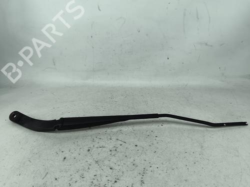 Used Front windshield wiper arm Front windshield wiper arm 36841754 36841754