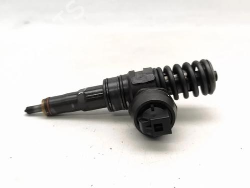 injector-audi-a4-b6-avant-8e5-2000-2001-2002-2003-2004-2005-37196321 main image