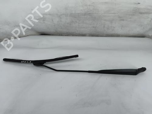 Used Front windshield wiper arm Front windshield wiper arm 37235674 37235674