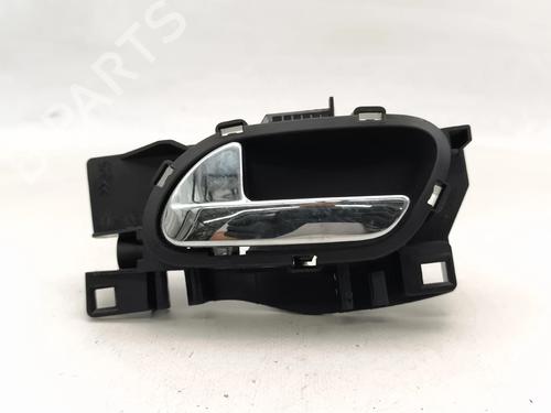 Used Front left interior door handle Front left interior door handle 37224931 37224931