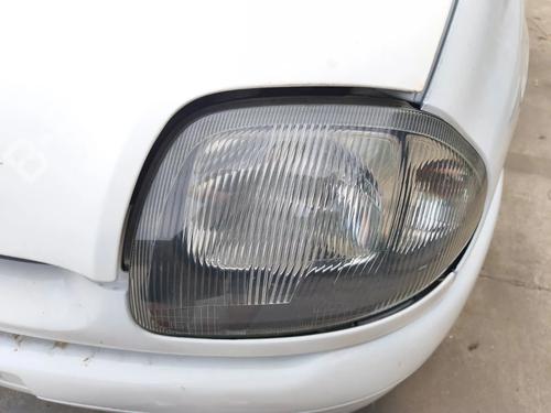 left-headlight-renault-clio-ii-bb_-cb_-1998-1999-2000-2001-2002-2003-2004-2005-2006-2007-2008-2009-2010-2011-2012-2013-2014-2015-2016-37271780 main image