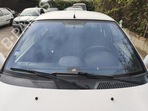 windscreen-renault-clio-ii-bb_-cb_-1998-1999-2000-2001-2002-2003-2004-2005-2006-2007-2008-2009-2010-2011-2012-2013-2014-2015-2016-37271776 main image