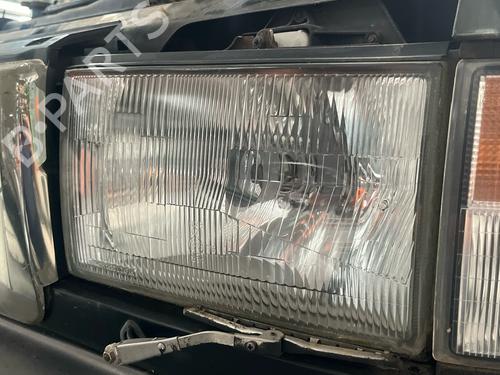 Used Left headlight Left headlight 37271876 37271876