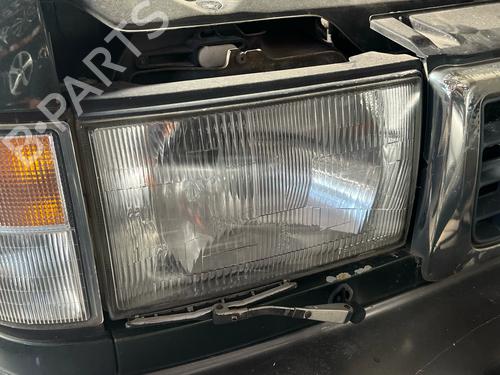 Used Right headlight Right headlight 37271874 37271874