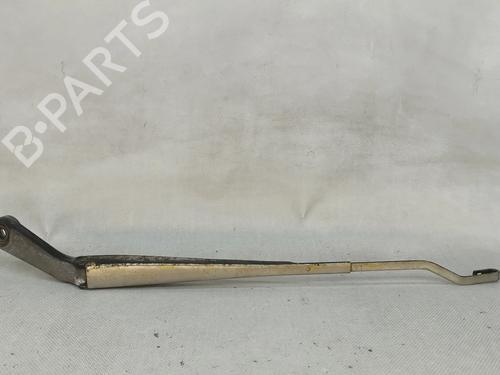 Used Front windshield wiper arm Front windshield wiper arm 37406477 37406477