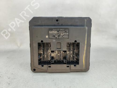 Used Fuse box Fuse box 37422894 37422894