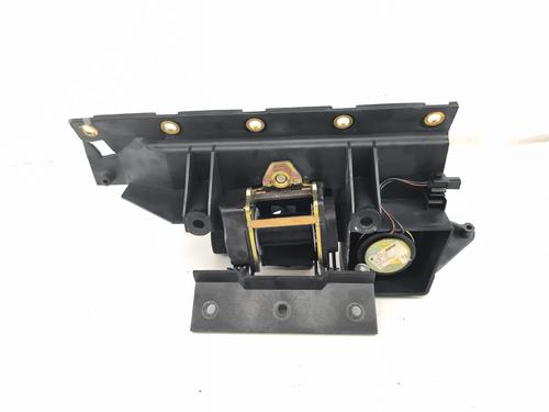 Used Front right seatbelt Front right seatbelt MERCEDES-BENZ SL (R230) 55 AMG Kompressor (230.474) (500 hp) 37438584 37438584