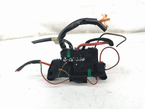 Used Fuse box Fuse box 37446865 37446865
