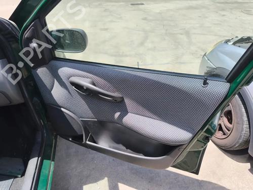 Høyre frontpanel Høyre frontpanel FIAT PUNTO (188_) 1.2 60 (188.030, .050, .130, .150, .230, .250) (60 hp) 37487042 37487042