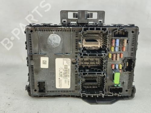 Used Fuse box Fuse box 37476025 37476025