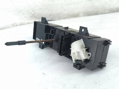 Climate control VW CRAFTER 30-50 Platform/Chassis (2F_) 2.5 TDI | BP37478272I5 - Image 6