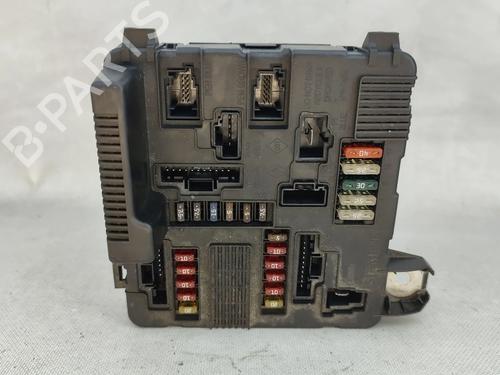 Used Fuse box Fuse box 37488650 37488650