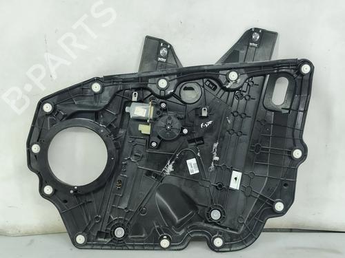 rudehejsemekanisme-hjre-foran-ford-kuga-iii-dfk-2019-37475928 main image