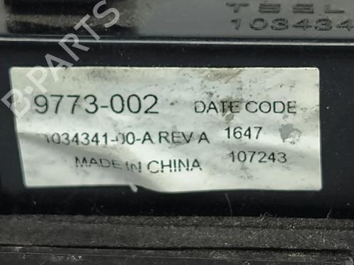 Licence plate light TESLA MODEL S (5YJS) 90D AWD | BP36885733I40 - Image 4