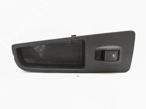 Used Right front window switch Right front window switch 18823122 18823122