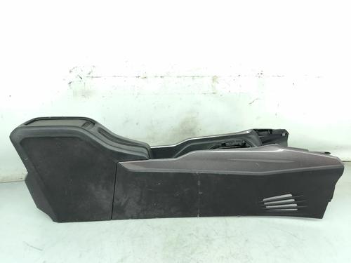 Midtkonsoll Midtkonsoll PEUGEOT 2008 I (CU_) 1.2 VTi (82 hp) 37438605 37438605