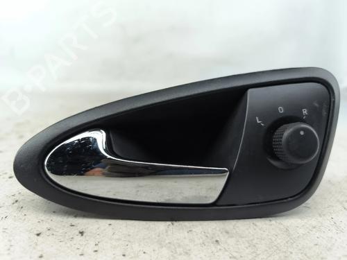 Used Front left interior door handle Front left interior door handle 37475760 37475760