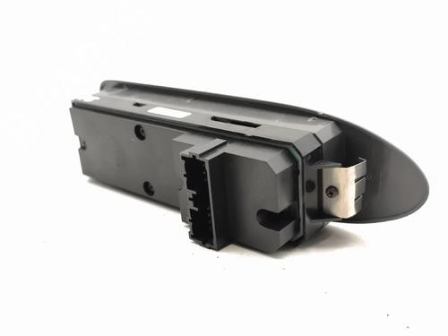 Left front window switch MITSUBISHI SPACE STAR MPV (DG_A) 1.3 16V (DG1A) | BP37669804I27 - Image 6
