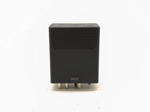 switch-mercedes-benz-e-class-w124-1993-1994-1995-1996-37683476 main image
